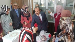 Başkan Kılınç, Halk Eğitim Merkezi’ndeki Kadınların Gününü Kutladı