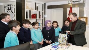 Başkan Kılınç, Ortaokul Öğrencilerini Kabul Etti