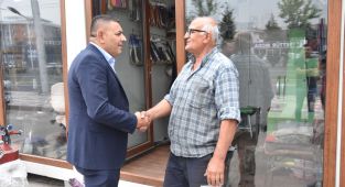 Başkan Sadıkoğlu: “Esnafımız 21 metrekareye terk edilmiş durumda”