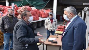 Başkan Sadıkoğlu'ndan, sebze meyve komisyoncularına ziyaret