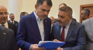 Başkan Sadıkoğlu, şehrin taleplerini BakanKurum’a sundu