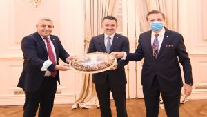 Başkan Sadıkoğlu, Tarım Bakanı Pakdemirli ile bir araya geldi