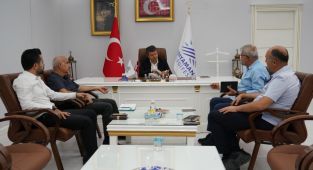 Başkan Tutdere Belediye Başkan Yardımcıları ile toplantı yaptı