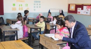 Başli’dan köy okullarında incelemelerde bulundu