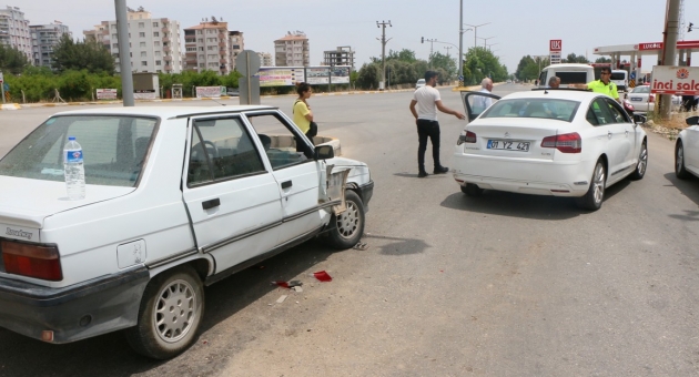 Bayram Ziyaretine Giderken Otomobiller Çarpıştı: 5 Yaralı