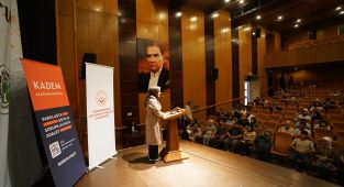Belediye evlenecek genç çiftlerin yanında