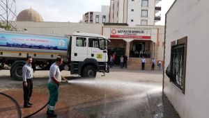 Belediyeden, Cem Evi ve Taziye Evlerinde Temizlik Çalışması