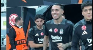 Beşiktaş, UEFA Avrupa Ligi'nde Eintracht Frankfurt'a evinde 3-1 mağlup oldu