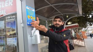Besni Belediyesi’nden Durak Kabinlerine Dezenfektan