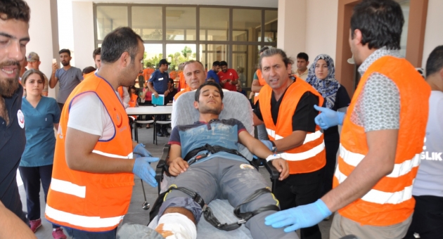 Besni’de Devlet Hastanesi’ndeki Tatbikat Gerçeği Aratmadı