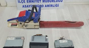 Besni’de hırsızlıktan aranan şahıslar yakalandı