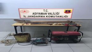Besni’de kaçak kazı operasyonu: 4 gözaltı