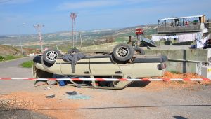Besni’de Otomobil Takla Attı: 2 Yaralı