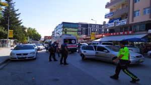 Besni'de otomobilin çarptığı iki kadın yaralandı