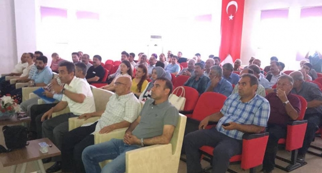 Besni’de Pamuk Üreticilerine Bilgilendirme Semineri