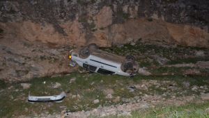 Besni'de Polisin 'Dur' İhtarına Uymayan Otomobil Devrildi: 4 Yaralı - Videolu Haber