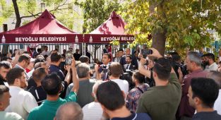 Beyoğlu Belediyesi zorla tahliye edildi: 'Vatandaşın iradesiyle hesaplaşılıyor'