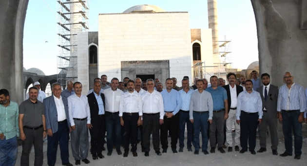 Binlerce Kişi Sahabe Safvan Bin Muattal’ın Kabrinde Buluştu