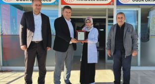 Bir aylık maaşını Filistin için bağışladı