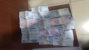 Camide Abdest Alırken 10 Bin Lirası Çalındı