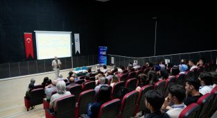 'Çayönü’nün İzinde' konferansı Adıyaman Üniversitesi’nde yoğun ilgi gördü