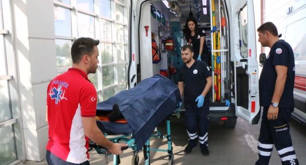 Çelikhan'da Bıçaklı Kavga: 5 Yaralı - Videolu Haber