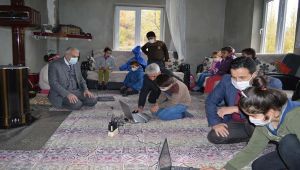 Çelikhan'da 'Gezici EBA Destek Hizmet Aracı' ile uzaktan eğitime destek