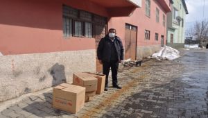 Çelikhan’da karantinaya alınan mahalleye yardım kolisi ulaştı