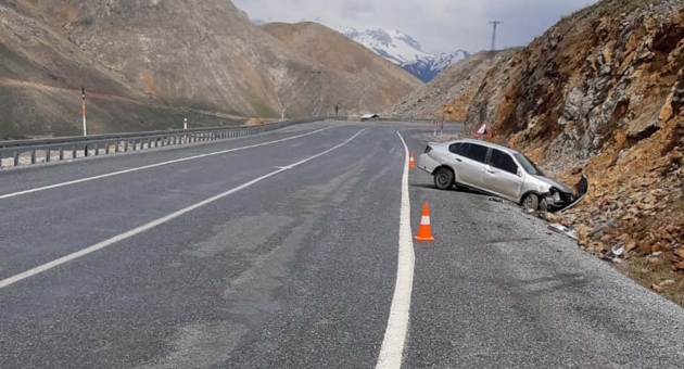 Çelikhan’da Trafik Kazası: 2 Yaralı