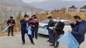 Çelikhanlı gençlerden örnek davranış