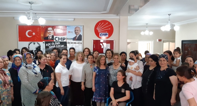 CHP Adıyaman Kolları, 200 Kadına Rozet Taktı - Videolu Haber