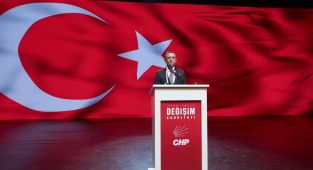 CHP'de Kurultay heyecanı: Özgür Özel'den sert mesajlar