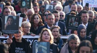 CHP Lideri Özgür Özel, Çorlu davasını takip etti - Videolu Haber