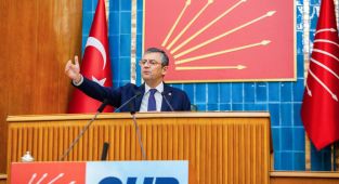 CHP, TBMM’de eylem başlattı