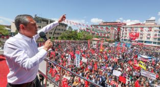 CHP Van Mitingi: ‘Milletin Kalesi Van’da Demokrasi ve Barış Mesajı’