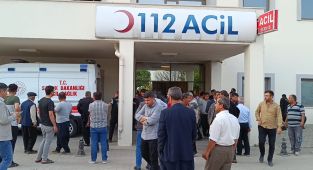 Çocukların kavgasına büyükler müdahil oldu: 2 yaralı - Videolu Haber