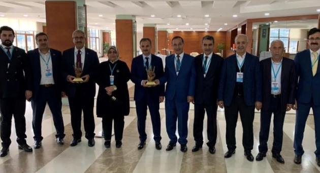 Cumhurbaşkanı Erdoğan’dan, Belediye Başkanı Kılınç’a Ödül