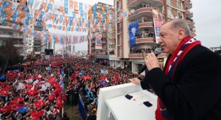 Cumhurbaşkanı Erdoğan: 'En öncelikli konumuz deprem bölgesidir'