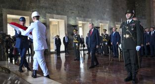Cumhurbaşkanı Erdoğan ve Devlet Erkanı Anıtkabir'de