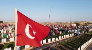 Depremde hayatını kaybedenler unutulmadı - Videolu Haber