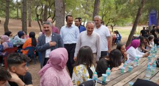 Depremzede öğrencilere moral etkinliği