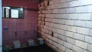 Dernek ve vakıf yönetimi cami tuvaletini paylaşamadı - Videolu Haber