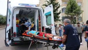 Devrilen motosikletteki 2 kişi yaralandı