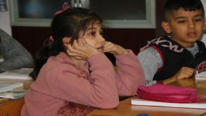 Ecri'nin Tek Hayali Protez Bacakla Yağmurda Yürümek - Videolu Haber