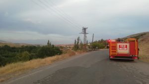 Elektrik direğinde çıkan yangın paniğe neden oldu - Videolu Haber