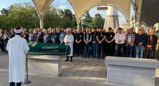 Emekli öğretmen Binzet, son yolculuğuna uğurlandı