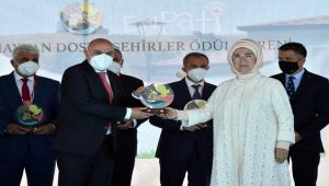 Emine Erdoğan'dan, Adıyaman Belediyesi'ne özel ödül