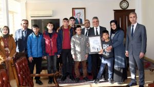 Engelli Çocuklar’dan Vali Aykut Pekmez’e Ziyaret
