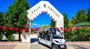 Engelli ve yaşlılar için kabir ziyaretlerinde ulaşım kolaylığı