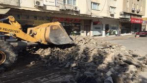 Erdem Caddesinde kaldırım ve yol yenileme çalışması